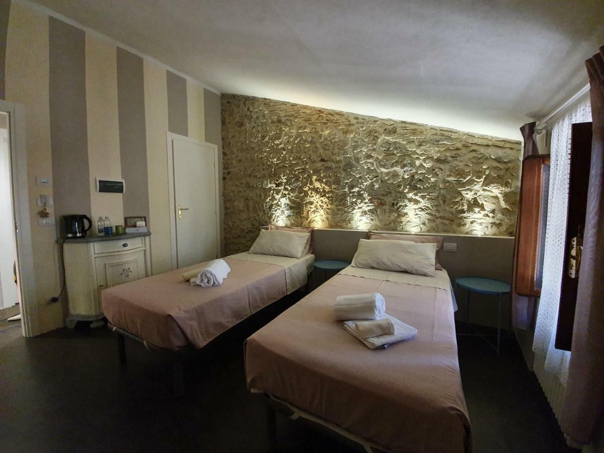 Bed and Breakfast Lo Scarabeo Casale di Pari Zewnętrze zdjęcie